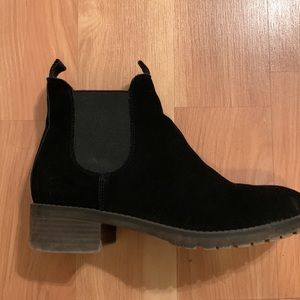 Black Chelsea Boot